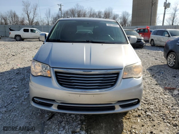 2011 Chrysler Town & Country Touring-L with VIN 2A4RR8DG2BR633444, listed as a Copart auction lot 48819895 with 131,304 mi miles and Clean Title. Bid and sale history available at carsss.com. Image 5.
