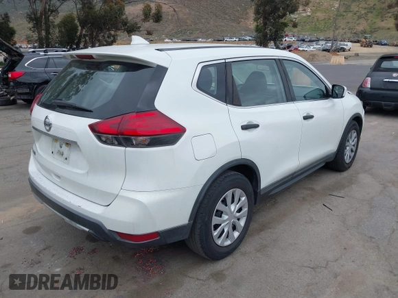 2017 Nissan Rogue SV with VIN KNMAT2MT4HP533578, listed as a IAAI auction lot 42050436 with 161,875 mi miles. Bid and sale history available at carsss.com. Image 4.