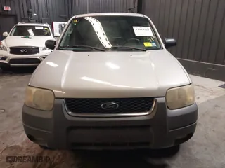 2004 Ford Escape XLT with VIN 1FMYU03164KA95424, listed as a IAAI auction lot 41810929 with 229,539 mi miles. Bid and sale history available at carsss.com. Image 12.
