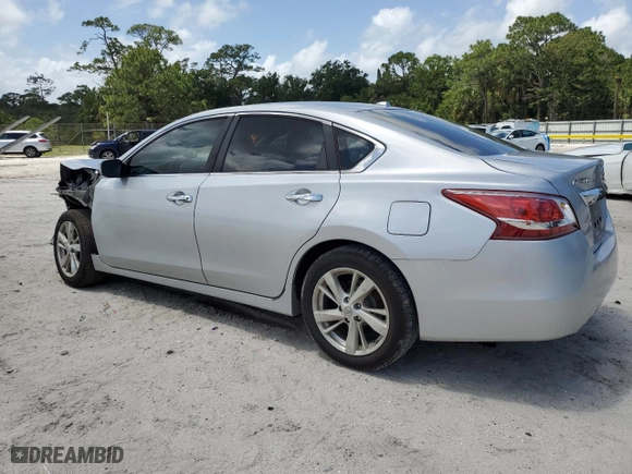 2013 Nissan Altima 2.5 SV with VIN 1N4AL3AP8DN529235, listed as a Copart auction lot 52147385 with 135,166 mi miles and Salvage Title. Bid and sale history available at carsss.com. Image 2.