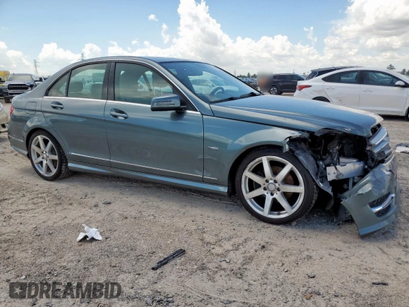 2012 Mercedes-Benz C 250 Sport z VIN WDDGF4HBXCA604105, wystawiony jako Copart lot #62192295 z przebiegiem 132 871 mil mil oraz Szkoda całkowita • Salvage title. Historia ofert i sprzedaży dostępna na DreamBid. Obrazek 4.