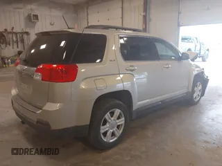 2015 GMC Terrain SLE z VIN 2GKFLWEK8F6393684, wystawiony jako IAAI lot #42242744 z przebiegiem 90 077 mil mil oraz . Historia ofert i sprzedaży dostępna na DreamBid. Obrazek 4.