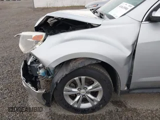 2010 Chevrolet Equinox LT w/1LT with VIN 2CNALDEW4A6411521, listed as a IAAI auction lot 40063590 with 111,241 mi miles. Bid and sale history available at carsss.com. Image 17.