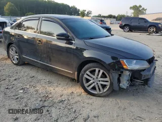 2017 Volkswagen Jetta SEL with VIN 3VWL17AJ1HM211868, listed as a Copart auction lot 62351565 with 188,556 mi miles and Salvage title. Bid and sale history available at DreamBid. Image 4.