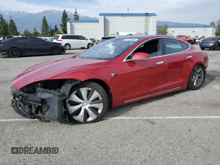 2020 Tesla Model S Long Range z VIN 5YJSA1E22LF401139, wystawiony jako Copart lot #44770285 z przebiegiem 128 685 mil mil oraz Szkoda całkowita • Salvage title. Historia ofert i sprzedaży dostępna na DreamBid. Obrazek 1.