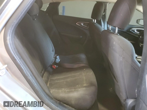 2015 Chrysler 200 Limited with VIN 1C3CCCAB5FN611096, listed as a Copart auction lot 60719625 with 157,596 mi miles and Clean title. Bid and sale history available at DreamBid. Image 10.