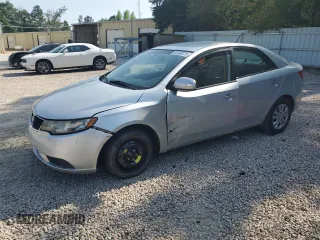 2010 Kia Forte EX z VIN KNAFU4A29A5855822, wystawiony jako Copart lot #57549725 z przebiegiem 212 113 mil mil oraz Szkoda całkowita • Salvage title. Historia ofert i sprzedaży dostępna na DreamBid. Obrazek 1.