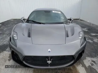 2022 Maserati MC20 z VIN ZAM24BXA4N0383807, wystawiony jako Copart lot #78432664 z przebiegiem Nie podano mil oraz Szkoda całkowita • Salvage title. Historia ofert i sprzedaży dostępna na DreamBid. Obrazek 5.