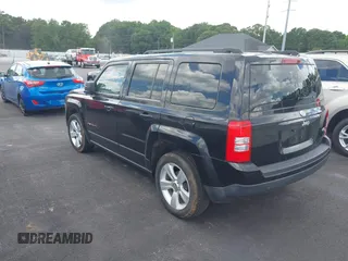 2014 Jeep Patriot Latitude z VIN 1C4NJPFB9ED549989, wystawiony jako IAAI lot #42656294 z przebiegiem 89 945 mil mil oraz . Historia ofert i sprzedaży dostępna na DreamBid. Obrazek 3.