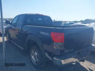 2008 Toyota Tundra z VIN 5TBBV54108S491746, wystawiony jako IAAI lot #42225719 z przebiegiem 142 589 mil mil oraz . Historia ofert i sprzedaży dostępna na DreamBid. Obrazek 3.