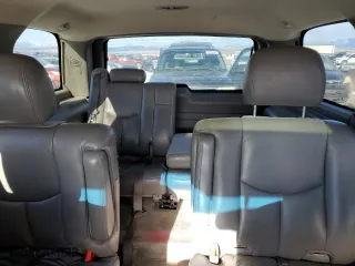 2005 Chevrolet Tahoe LT with VIN 1GNEK13T05R268746, listed as a Copart auction lot 83354194 with 222,145 mi miles and Clean Title. Bid and sale history available at carsss.com. Image 10.