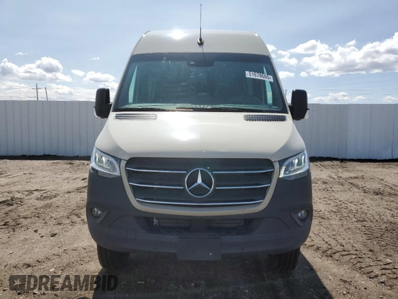 2024 Mercedes-Benz Sprinter with VIN W1W8NB6Y0RT164426, listed as a Copart auction lot 51678665 with 2,928 mi miles and Non Repairable. Bid and sale history available at DreamBid. Image 5.