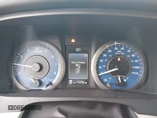 2017 Toyota Sienna XLE Auto Access Seat с VIN 5TDYZ3DC5HS864503, выставлен на аукционе IAAI как лот 42176788 с пробегом 113 755 миль миль и . История ставок и продаж доступна на DreamBid. Изображение 7.