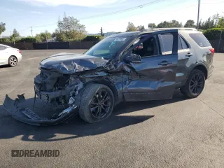2018 Ford Explorer XLT z VIN 1FM5K8D86JGB80099, wystawiony jako Copart lot #53279585 z przebiegiem 185 393 mil mil oraz Szkoda całkowita • Salvage title. Historia ofert i sprzedaży dostępna na DreamBid. Obrazek 1.