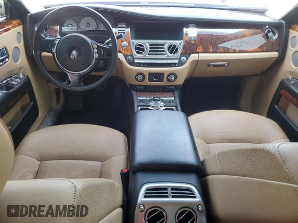 2010 Rolls-Royce Ghost z VIN SCA664S54AUX49006, wystawiony jako Copart lot #71230504 z przebiegiem Nie podano mil oraz Tytuł czysty. Historia ofert i sprzedaży dostępna na DreamBid. Obrazek 10.