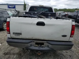 2007 Ford F-250 XL z VIN 1FTSW20527EA23209, wystawiony jako Copart lot #68862344 z przebiegiem Nie podano mil oraz Szkoda całkowita • Salvage title. Historia ofert i sprzedaży dostępna na DreamBid. Obrazek 6.