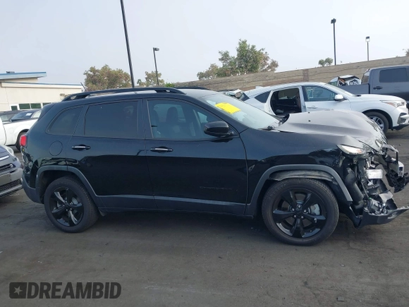 2018 Jeep Cherokee Latitude с VIN 1C4PJLCXXJD556624, выставлен на аукционе IAAI как лот 42464810 с пробегом 63 570 миль миль и . История ставок и продаж доступна на DreamBid. Изображение 13.
