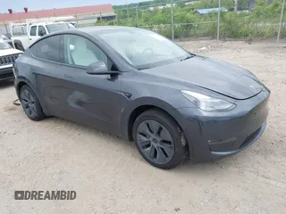2025 Tesla Model Y Long Range z VIN 7SAYGAEE3SF264491, wystawiony jako IAAI lot #42292489 z przebiegiem 3 543 mil mil oraz . Historia ofert i sprzedaży dostępna na DreamBid. Obrazek 1.