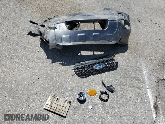2006 Ford Escape XLT with VIN 1FMYU03146KA43518, listed as a Copart auction lot 61831445 with 191,612 mi miles and Salvage title. Bid and sale history available at DreamBid. Image 13.