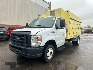2019 Ford Econoline Commercial with VIN 1FDXE4FS8KDC19330, listed as a Copart auction lot 52434565 with 70,126 mi miles and Clean Title. Bid and sale history available at carsss.com. Image 2.