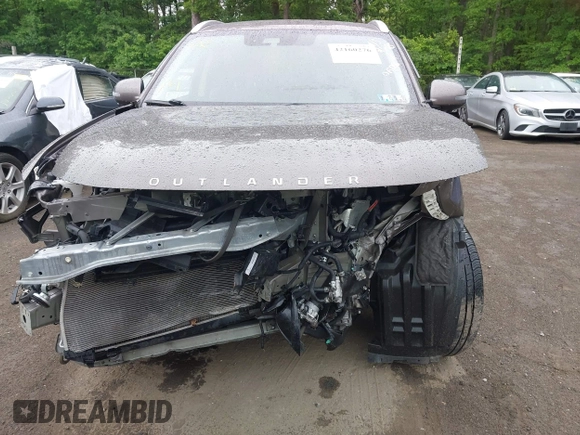 2018 Mitsubishi Outlander SEL with VIN JA4J24A52JZ042127, listed as a IAAI auction lot 42160276 with 106,789 mi miles and . Bid and sale history available at DreamBid. Image 12.
