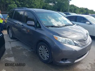 2015 Toyota Sienna XLE with VIN 5TDYK3DC6FS542504, listed as a IAAI auction lot 42569992 with 113,004 mi miles and . Bid and sale history available at DreamBid. Image 1.