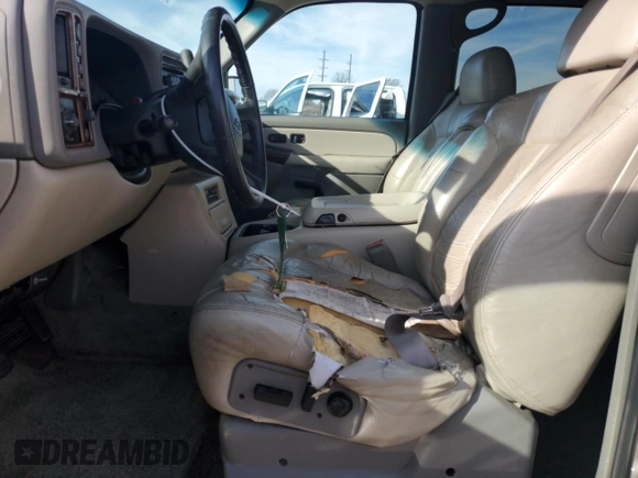 2001 Chevrolet Suburban LS with VIN 3GNFK16T11G105761, listed as a Copart auction lot 80726024 with 312,601 mi miles and Clean Title. Bid and sale history available at carsss.com. Image 7.
