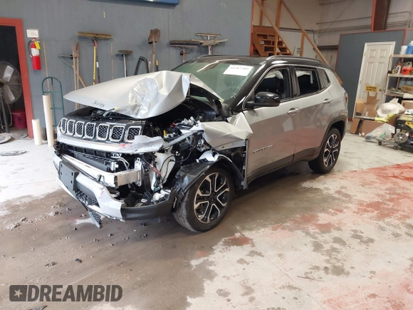 2024 Jeep Compass Limited z VIN 3C4NJDCN3RT578093, wystawiony jako IAAI lot #41567303 z przebiegiem 2 255 mil mil oraz . Historia ofert i sprzedaży dostępna na DreamBid. Obrazek 2.