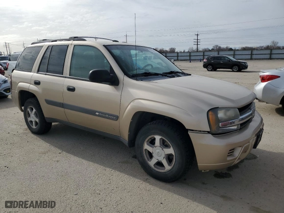 2004 Chevrolet TrailBlazer LS with VIN 1GNDT13S742310062, listed as a Copart auction lot 47599635 with 233,411 mi miles and Salvage Title. Bid and sale history available at carsss.com. Image 4.