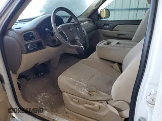 2007 GMC Yukon SLT with VIN 1GKFC13047R210615, listed as a Copart auction lot 88740225 with 261,616 mi miles and Salvage Title. Bid and sale history available at carsss.com. Image 7.