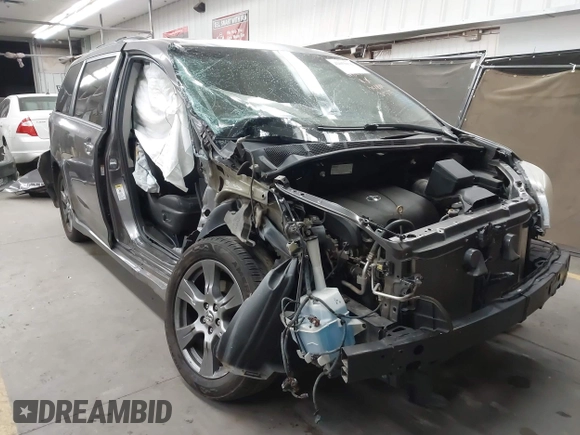 2017 Toyota Sienna SE with VIN 5TDXZ3DC1HS841425, listed as a IAAI auction lot 42053676 with 66,406 mi miles and . Bid and sale history available at DreamBid. Image 1.