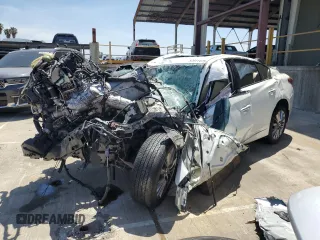 2018 Infiniti Q50 Luxe z VIN JN1EV7AP3JM351994, wystawiony jako Copart lot #57911475 z przebiegiem Nie podano mil oraz Szkoda całkowita • Salvage title. Historia ofert i sprzedaży dostępna na DreamBid. Obrazek 1.
