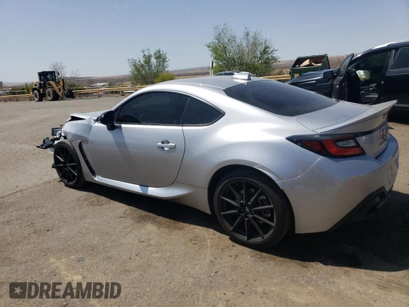 2024 Toyota 86 Premium z VIN JF1ZNBE15R9756816, wystawiony jako Copart lot #52430055 z przebiegiem 5 010 mil mil oraz Szkoda całkowita • Salvage title. Historia ofert i sprzedaży dostępna na DreamBid. Obrazek 2.