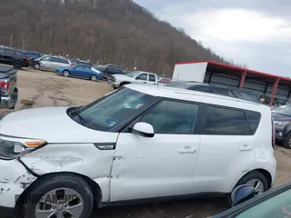 2016 Kia Soul with VIN KNDJN2A27G7259989, listed as a IAAI auction lot 39006527 with 106,751 mi miles. Bid and sale history available at carsss.com. Image 14.