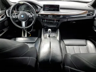 2017 BMW X6 xDrive35i z VIN 5UXKU2C39H0X47816, wystawiony jako Copart lot #53553385 z przebiegiem 123 036 mil mil oraz Szkoda całkowita • Salvage title. Historia ofert i sprzedaży dostępna na DreamBid. Obrazek 8.