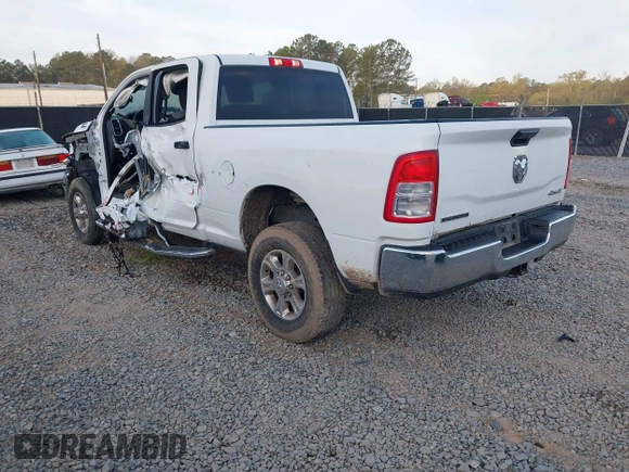2024 Ram 2500 Big Horn with VIN 3C6UR5DJ4RG249893, listed as a IAAI auction lot 41893825 with 33,955 mi miles. Bid and sale history available at carsss.com. Image 3.