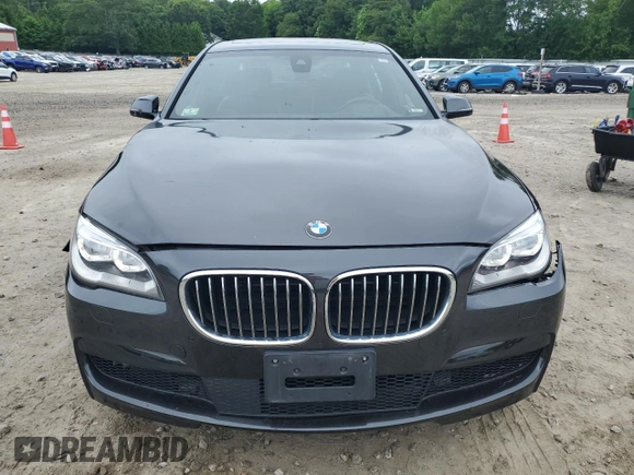 2015 BMW 7 Series 750Li xDrive with VIN WBAYF8C58FD655495, listed as a Copart auction lot 61584405 with 105,249 mi miles and Clean title. Bid and sale history available at DreamBid. Image 5.