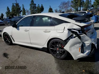 2024 Honda Civic Type R z VIN JHMFL5G40RX004351, wystawiony jako Copart lot #49505845 z przebiegiem 16 288 mil mil oraz Szkoda całkowita • Salvage title. Historia ofert i sprzedaży dostępna na DreamBid. Obrazek 2.