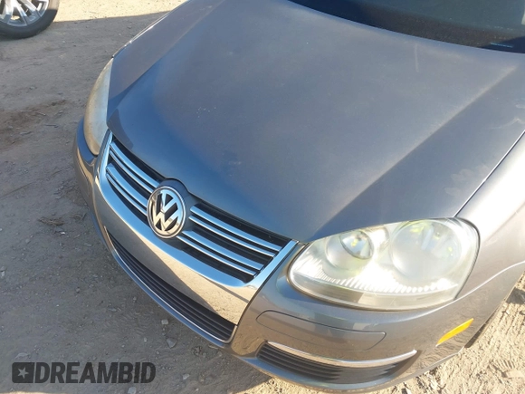 2007 Volkswagen Jetta 2.5 with VIN 3VWRF71K37M136996, listed as a IAAI auction lot 41643066 with Not provided miles and . Bid and sale history available at DreamBid. Image 10.