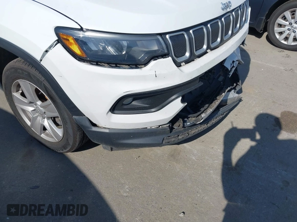 2022 Jeep Compass Latitude with VIN 3C4NJCBB1NT137963, listed as a IAAI auction lot 42027669 with 46,324 mi miles and . Bid and sale history available at DreamBid. Image 17.
