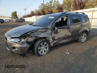 2011 Mitsubishi Outlander SE z VIN JA4JT3AW1BU033000, wystawiony jako Copart lot #75493754 z przebiegiem 155 760 mil mil oraz Szkoda całkowita • Salvage title. Historia ofert i sprzedaży dostępna na DreamBid. Obrazek 1.