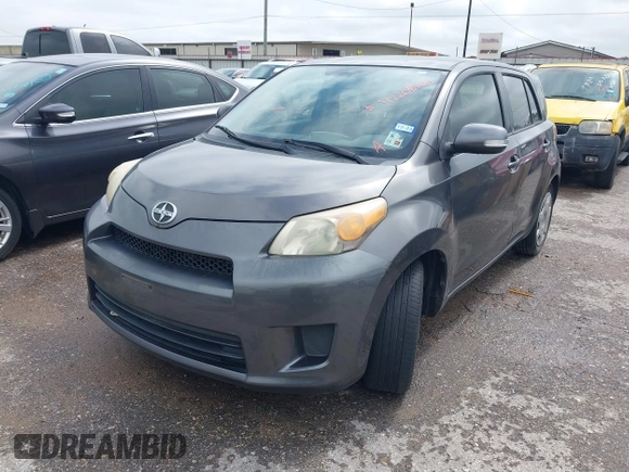 2013 Scion xD z VIN JTKKUPB45D1034109, wystawiony jako IAAI lot #42208508 z przebiegiem 152 276 mil mil oraz . Historia ofert i sprzedaży dostępna na DreamBid. Obrazek 2.