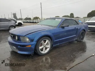 2007 Ford Mustang GT Deluxe with VIN 1ZVFT85H275365353, listed as a Copart auction lot 42509375 with 154,153 mi miles and Salvage Title. Bid and sale history available at carsss.com. Image 1.