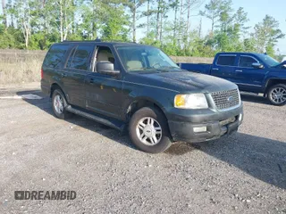 2003 Ford Expedition Special Service with VIN 1FMRU15W33LB68342, listed as a IAAI auction lot 41934448 with 216,356 mi miles. Bid and sale history available at carsss.com. Image 1.
