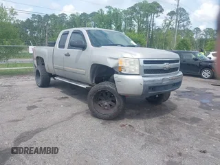 2008 Chevrolet Silverado 1500 1LT with VIN 2GCEC19C781149327, listed as a IAAI auction lot 42126913 with 194,629 mi miles and . Bid and sale history available at DreamBid. Image 1.