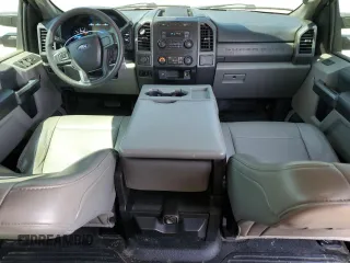 2017 Ford F-250 XL z VIN 1FT7W2A66HEC03159, wystawiony jako Copart lot #64719345 z przebiegiem 227 502 mil mil oraz Czysty tytuł • Clean title. Historia ofert i sprzedaży dostępna na DreamBid. Obrazek 8.