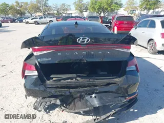2021 Hyundai Elantra SE with VIN KMHLL4AG1MU123565, listed as a IAAI auction lot 41807345 with 57,240 mi miles. Bid and sale history available at carsss.com. Image 16.