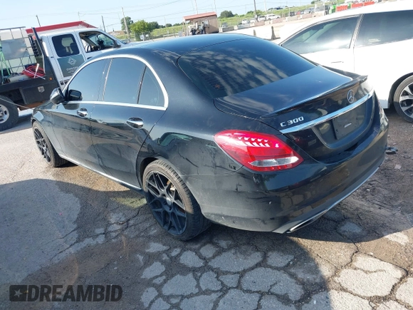 2018 Mercedes-Benz C 300 с VIN WDDWF4JB8JR330178, выставлен на аукционе IAAI как лот 42694806 с пробегом 122 276 миль миль и . История ставок и продаж доступна на DreamBid. Изображение 3.
