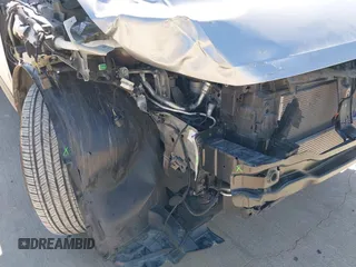 2024 Volkswagen Tiguan S z VIN 3VVRB7AX0RM029581, wystawiony jako IAAI lot #41938762 z przebiegiem 26 129 mil mil oraz . Historia ofert i sprzedaży dostępna na DreamBid. Obrazek 19.