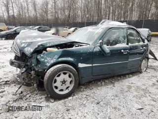1998 Mercedes-Benz C 230/260/280/320 с VIN WDBHA23G7WA578330, выставлен на аукционе Copart как лот 58569875 с пробегом Не указан миль и На запчасти • Non repairable. История ставок и продаж доступна на DreamBid. Изображение 1.